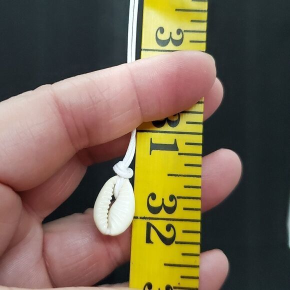 Shell Necklace   - Picture 2 of 8